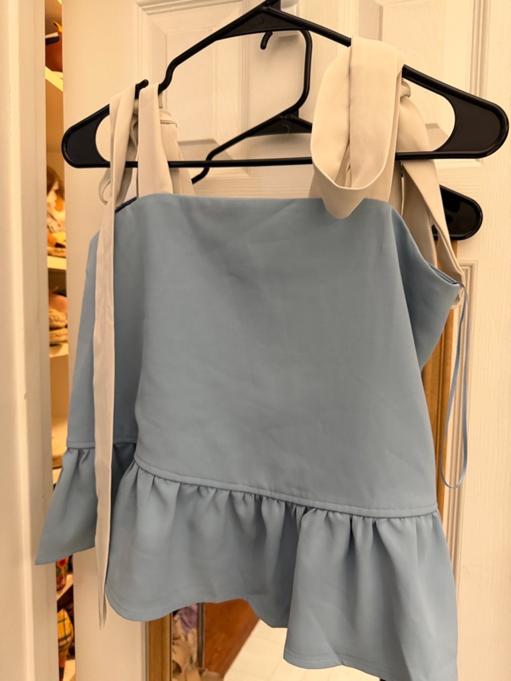NWT Women’s Light Blue Peplum Tie-Shoulder Top -/:;(